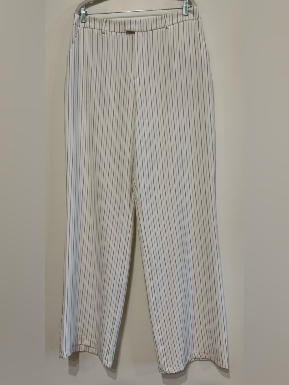NEW Boohoo Women's White Pinstripe Tailored Wide Leg Trousers Size 10